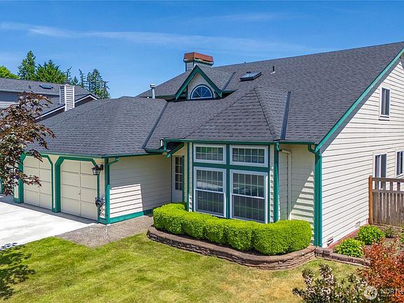 3rd image of 27742 214th Avenue SE
