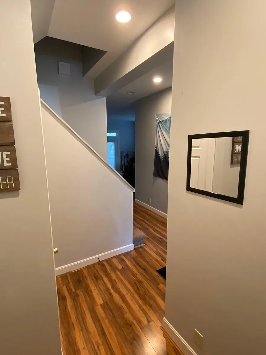 Entrance - 2542 Ingleside Ave #1