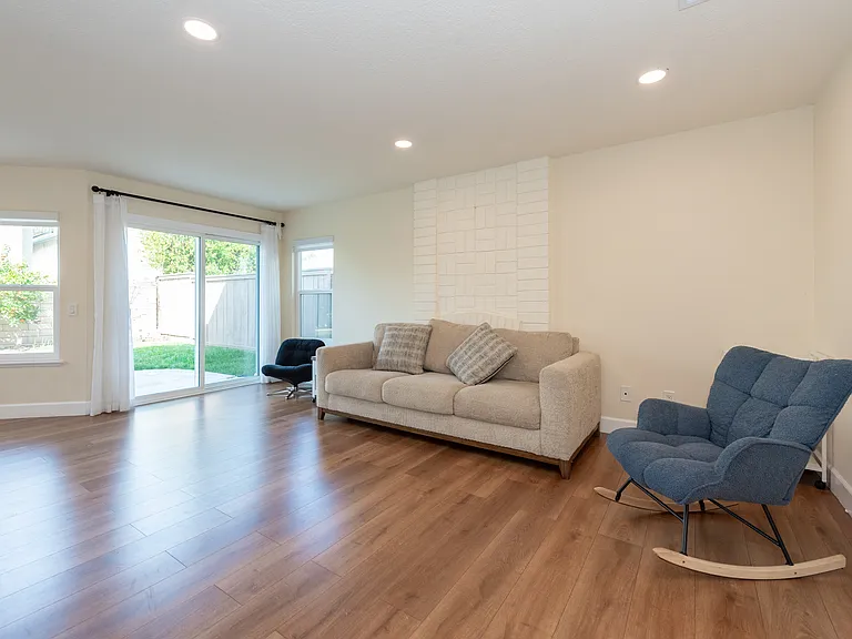 41 Fillmore — Photo 12