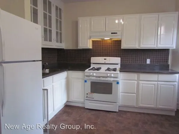 4138 Ogden St, Philadelphia, PA 19104