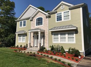 141 Hayden Rowe St, Hopkinton, MA 01748