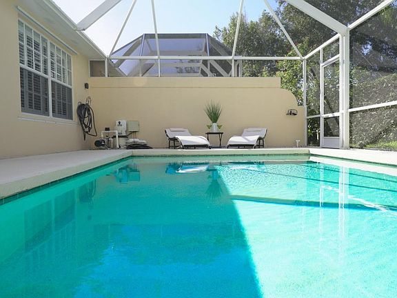 3rd image of 7606 Pesaro Dr