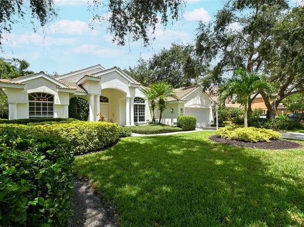 4925 Old Creek Dr, Sarasota, FL 34233