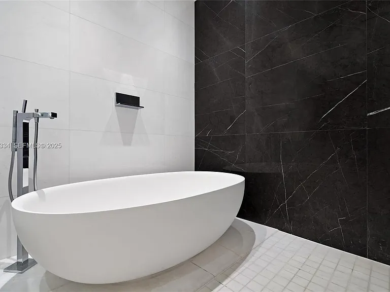 300 Biscayne Boulevard Way #4707 — Photo 4