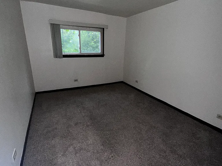 2139 175th St #8 — Photo 6