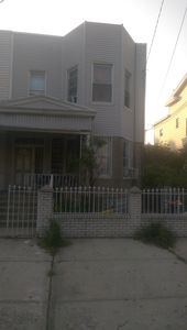 3026 14th St, Long Island City, NY, 11102
