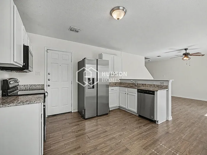 3814 Amber Holw — Photo 7