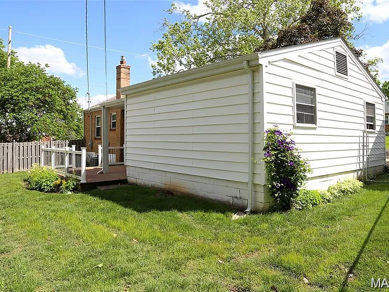 10501 Saint Michael Ln — Photo 28