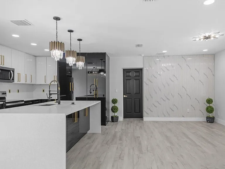 3909 W Oklahoma Ave — Photo 11