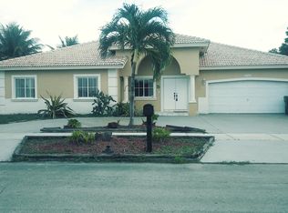 7123 W 4th Way, Hialeah, FL 33014
