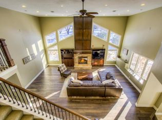 12301 Woodbine Rd, Minnetonka, MN 55305