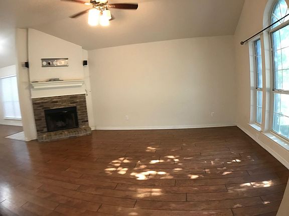 4th image of 1616 Kelly Ln