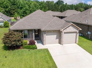 13982 Knoll Pointe Dr, Northport, AL 35475