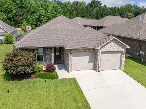 13982 Knoll Pointe Dr, Northport, AL 35475