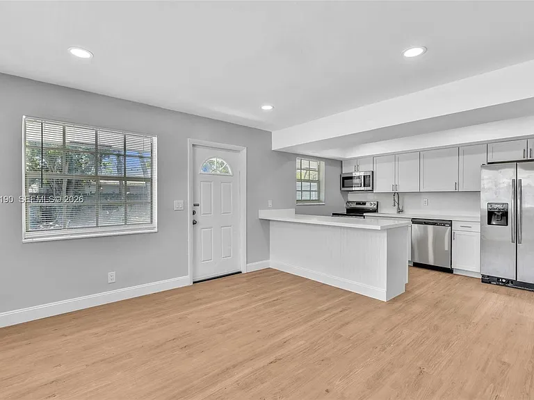 161 NW 40th St #1 — Photo 3