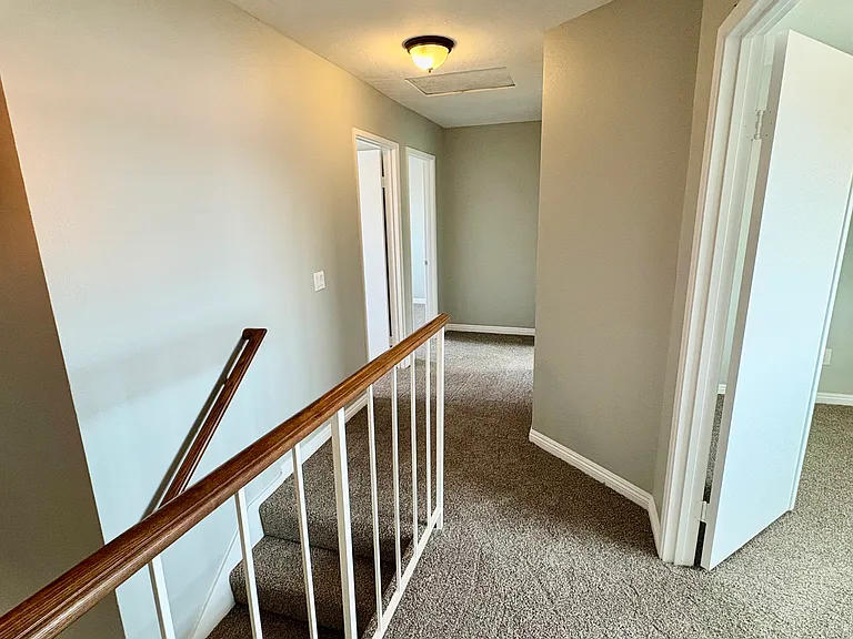2035 Grove Ave — Photo 11