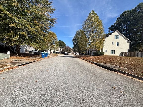 5th image of 319 Sapphire Bnd