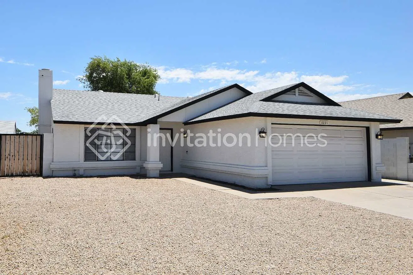 3221 W Irma Lane Phoenix, AZ 85027 — Photo 1