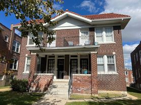 4949 Lindenwood Ave, Saint Louis, MO
