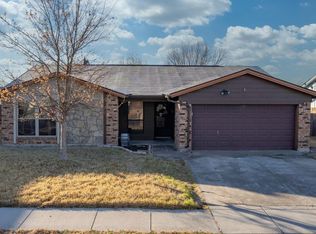 6404 N Park Dr, Watauga, TX 76148