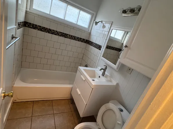 1752 Chestnut Ave, Long Beach, CA