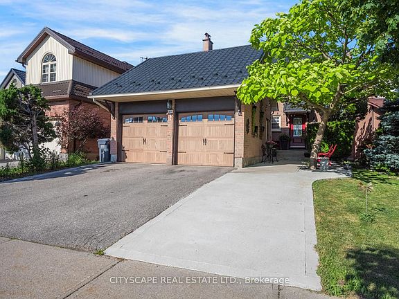 2nd image of 301 Kingsbridge Garden Cir