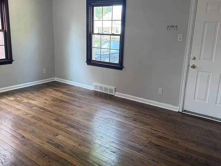 14884 O'Connor Ave — Photo 2