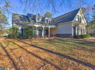 9 Couch Rd, Senoia, GA 30276