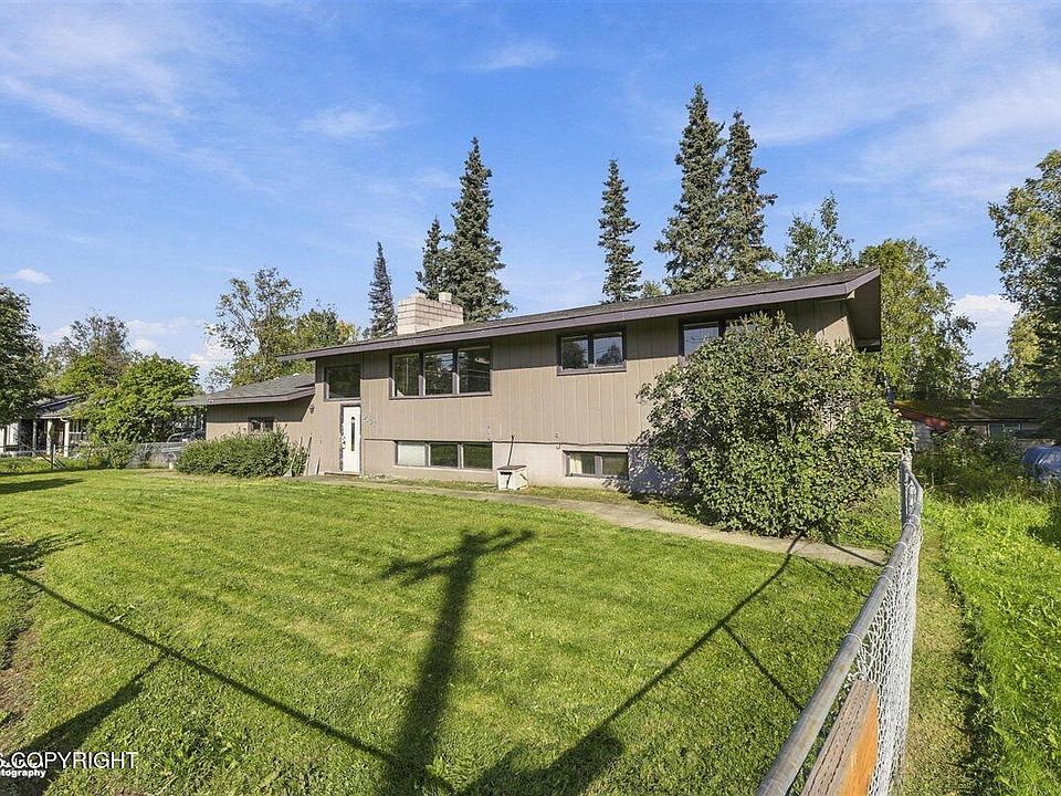 1st image of 2307 W 32nd Ave
