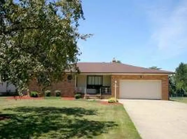 8174 Webster Rd, Strongsville, OH 44136