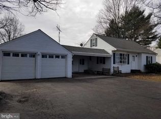 524 E Cedarville Rd, Pottstown, PA 19465