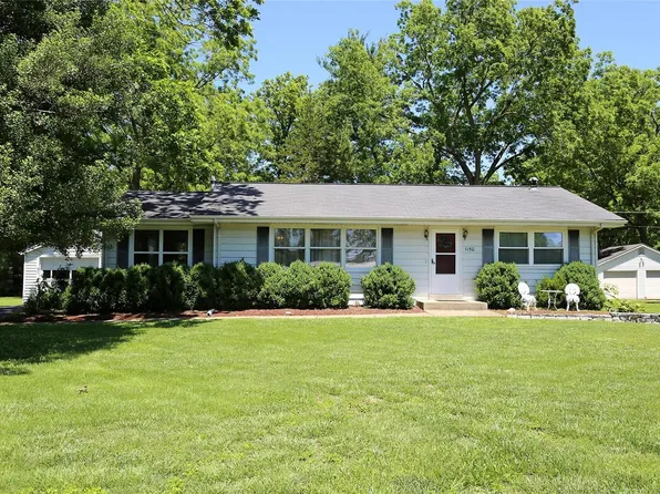 1150 4th St, Portage Des Sioux, MO 63373