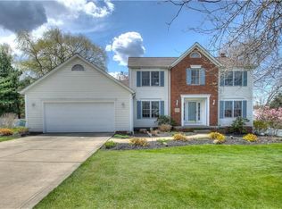 8070 Carriage Hills Dr, Concord Township, OH 44060