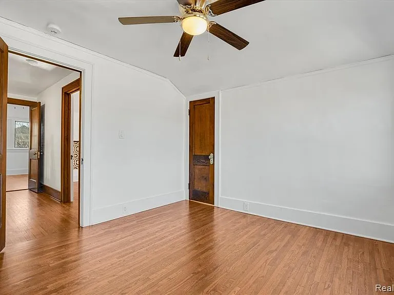 522 N Washington Ave — Photo 11