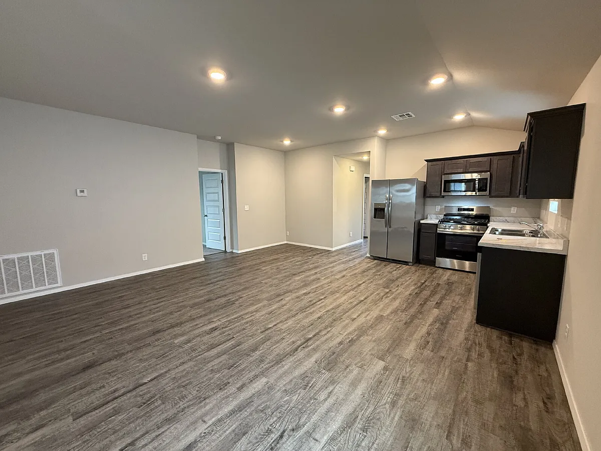 Building Photo - 316 N Cattle Dr