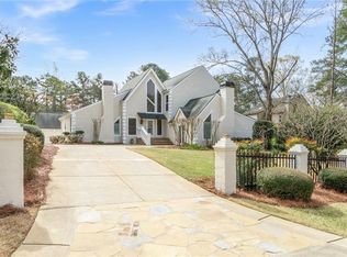 2774 Whitehurst Dr NE, Marietta, GA 30062