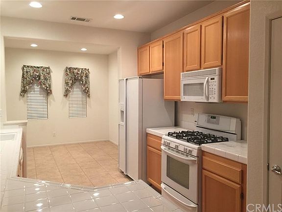 3rd image of 29388 Oak Crest Ct