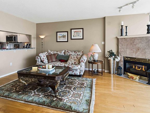 3rd image of 1088 Quebec St #1105