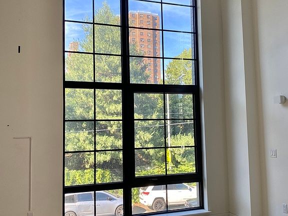 2nd image of 25 Bruckner Blvd APT 2AA