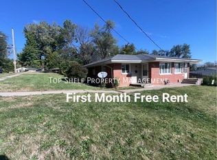 2427 Welbeck Rd, Des Moines, IA 50310