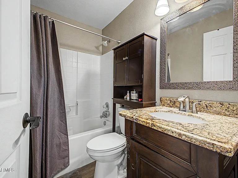 4518 E Rowel Rd — Photo 18