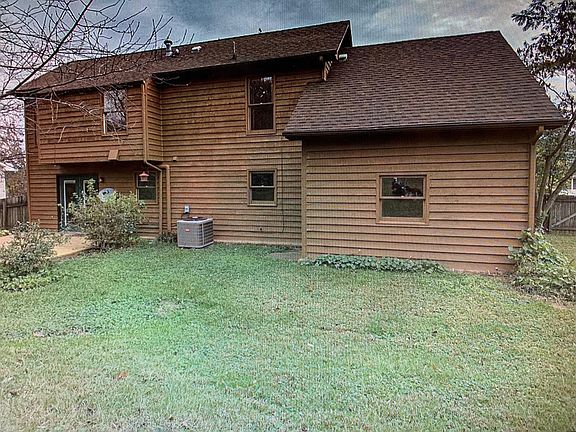 3rd image of 5226 Orchard Hill Dr