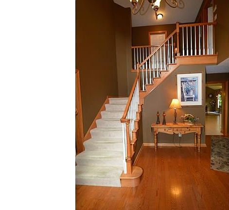 2nd image of 7795 Glengate Dr