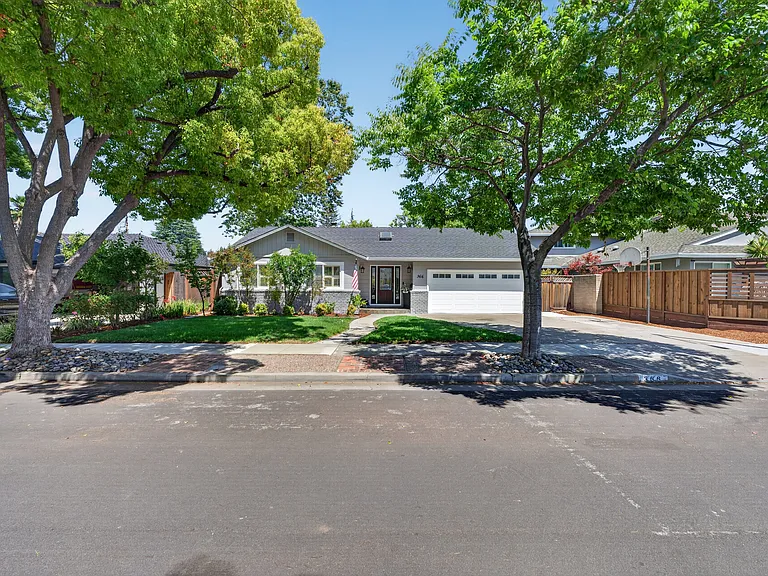 366 Manchester Ave — Photo 43