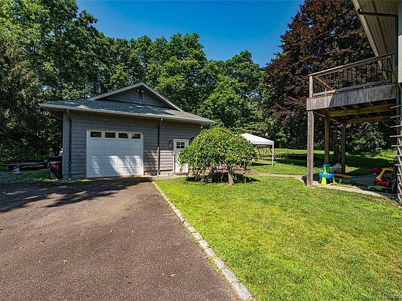 5th image of 81 Manor Lane