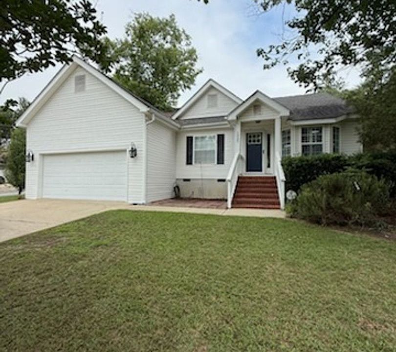 1st image of 1325 Parkwood Dr