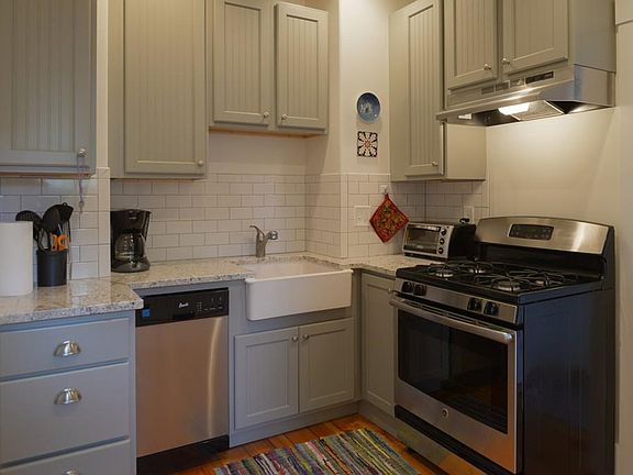4th image of 182 Granite St Unit 2