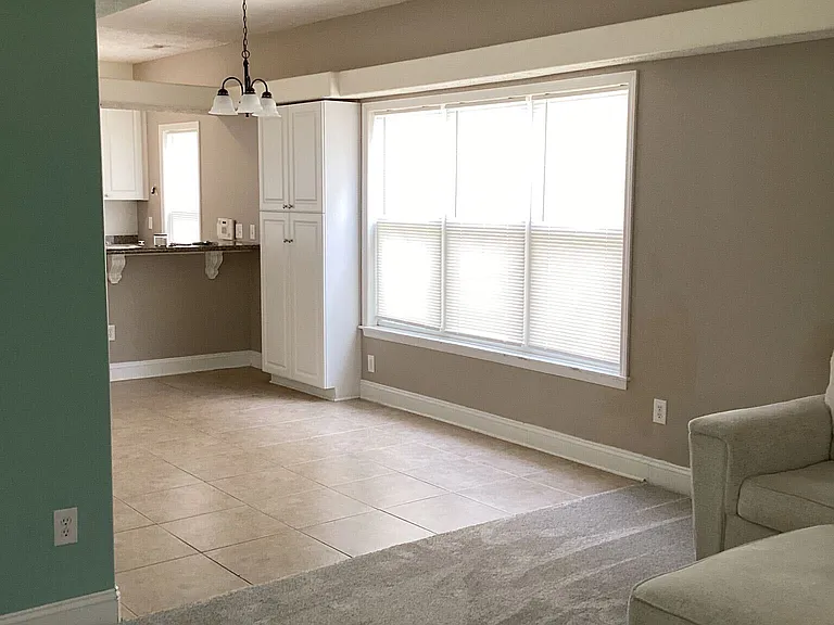 104 Prowler Ln — Photo 2