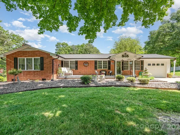 505 Melville Rd, Cherryville, NC 28021