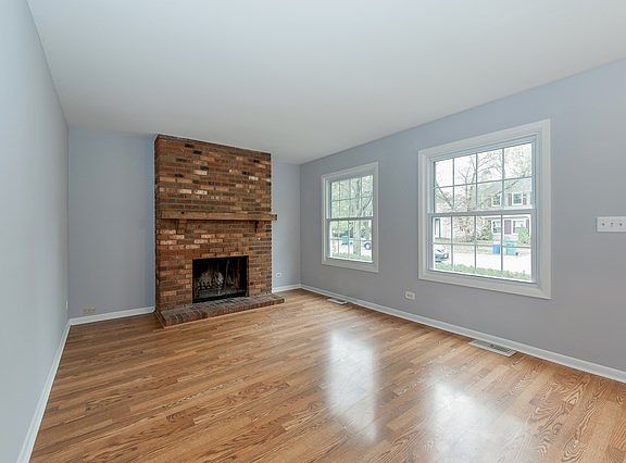 2nd image of 2S631 Cynthia Dr